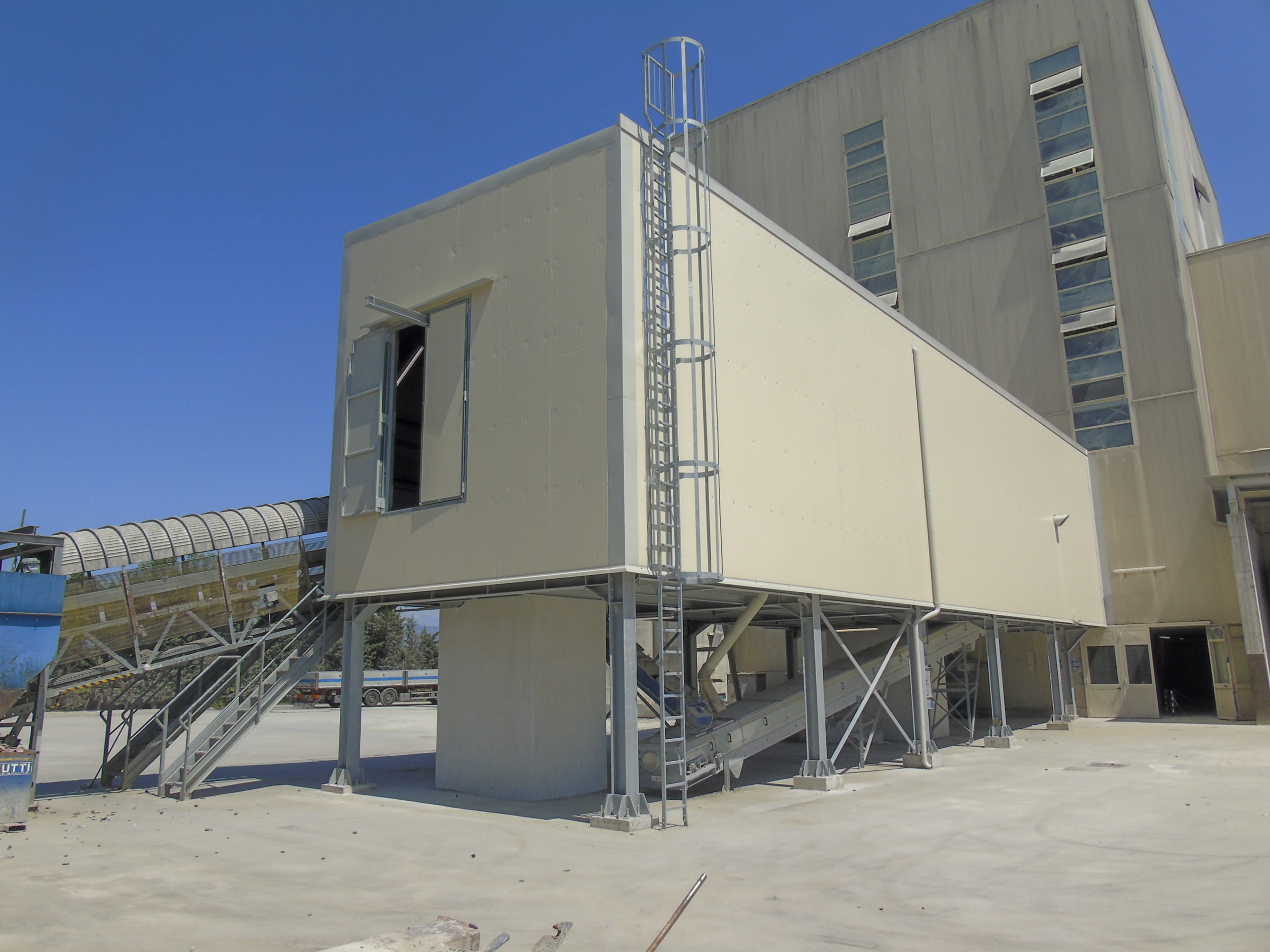 stabilimento_vetreco_supino
